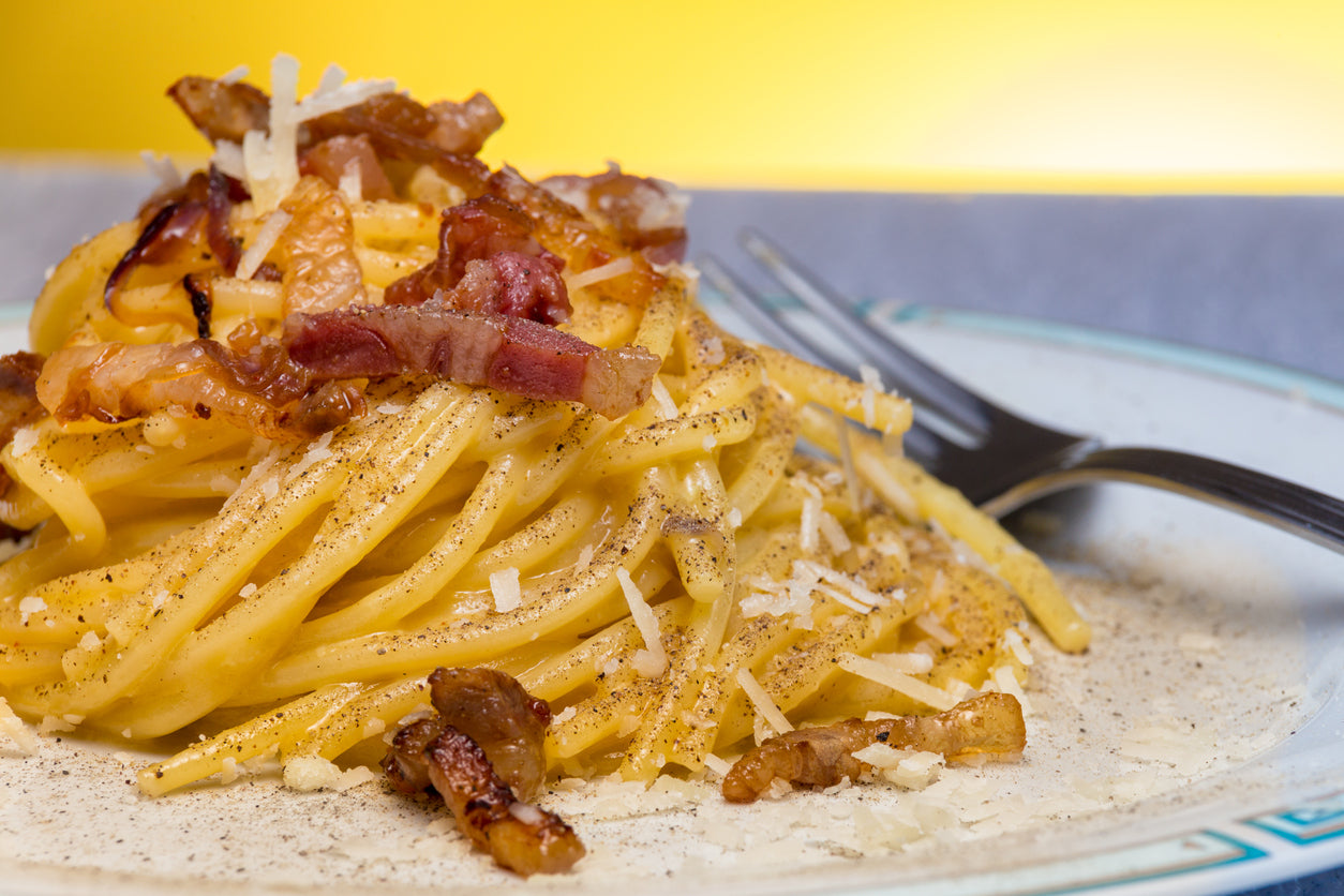Carbonara ohne Sahne: Warum Guanciale und Pecorino den Unterschied machen (und wie sie dir in 30 Minuten gelingt)