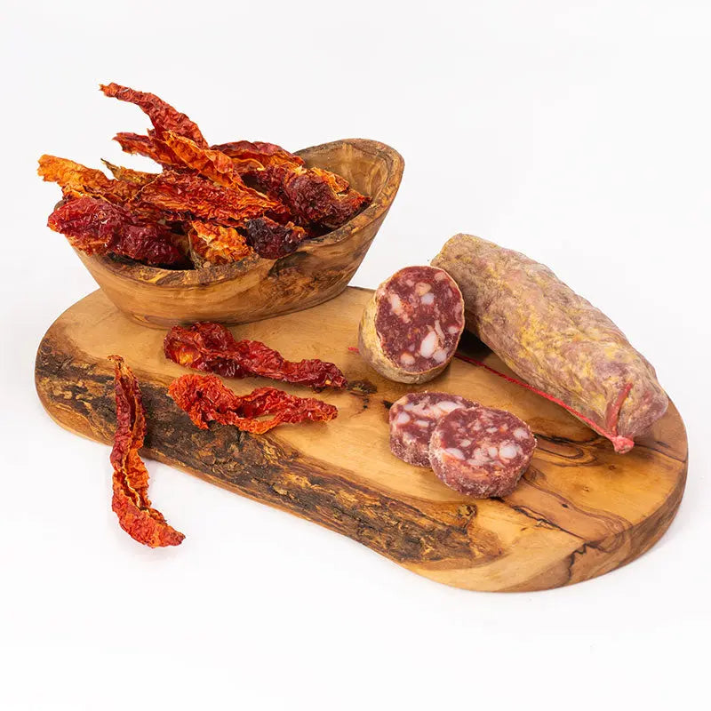 Scharfe Salami mit Chiliflocken aus Freilandhaltung