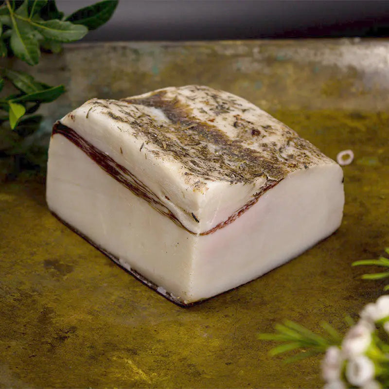 Lardo – zartschmelzender Schweinespeck