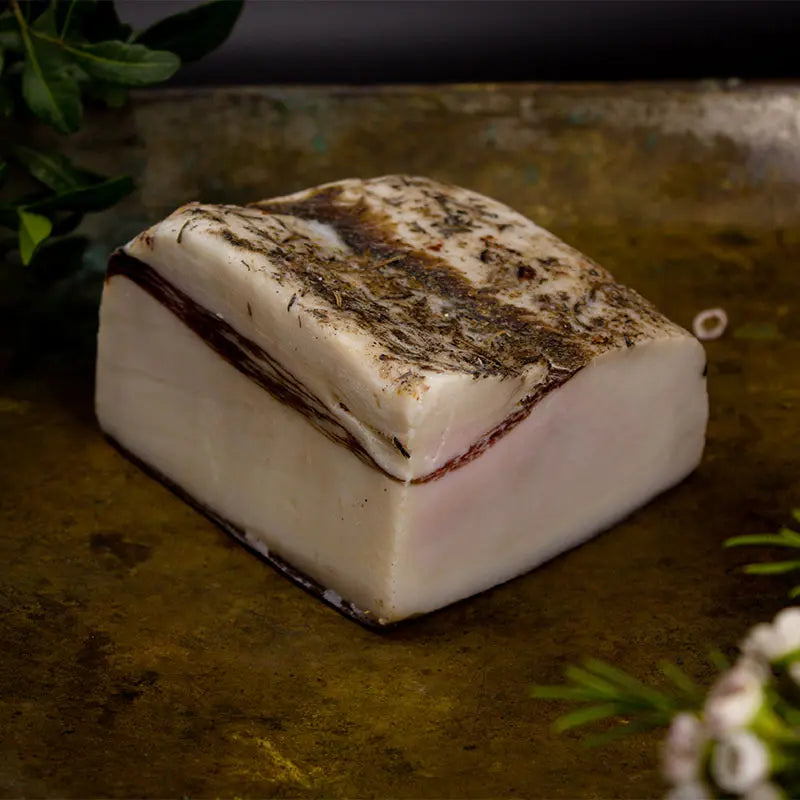 Lardo – zartschmelzender Schweinespeck