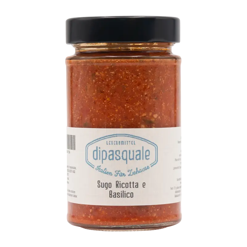 Tomatensauce mit Ricotta und Basilikum