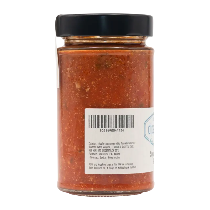 Tomatensauce mit Ricotta und Basilikum