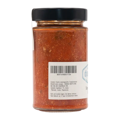 Tomatensauce mit Ricotta und Basilikum