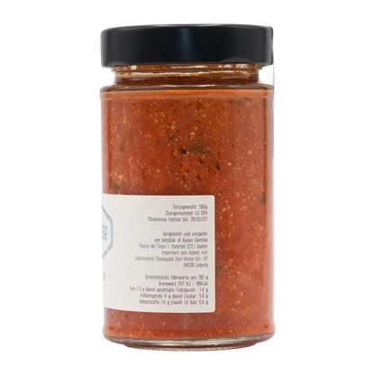 Tomatensauce mit Ricotta und Basilikum